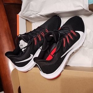 Men's Nike 8.5 Quest 2